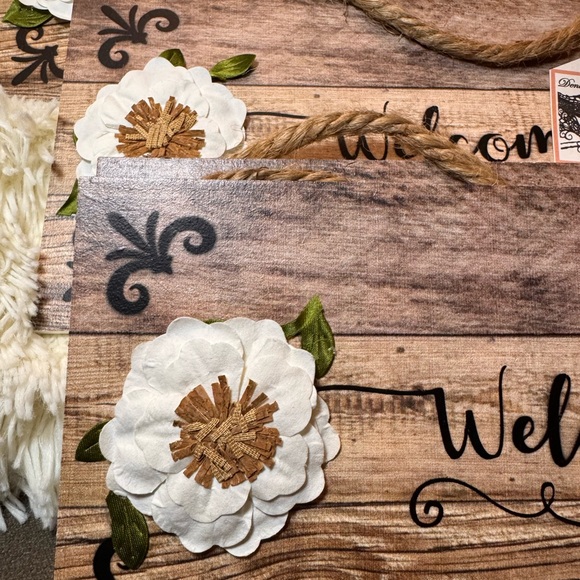 Rustic Welcome Sign - Picture 2 of 5